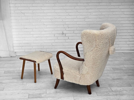 Image 1 of Jaren 60, Deens ontwerp van A. Christensen voor Slagelse Møbelværk, schapenvacht.