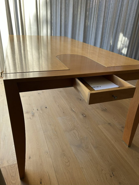 Image 1 of Hermosa mesa de comedor Giorgetti en muy buen estado.