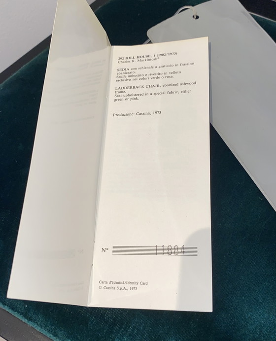 Image 1 of Cassina Hill House Chair, ontworpen door Macintosh, inclusief originele papieren en bewijs van originaliteit. Lichte schade. Noo