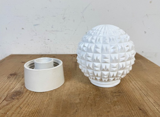 Image 1 of Lampada da soffitto vintage in porcellana bianca, anni '70