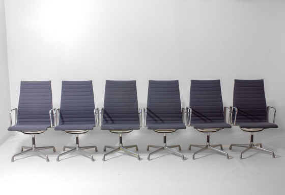 Image 1 of Herman Miller EA109 bureaustoelen