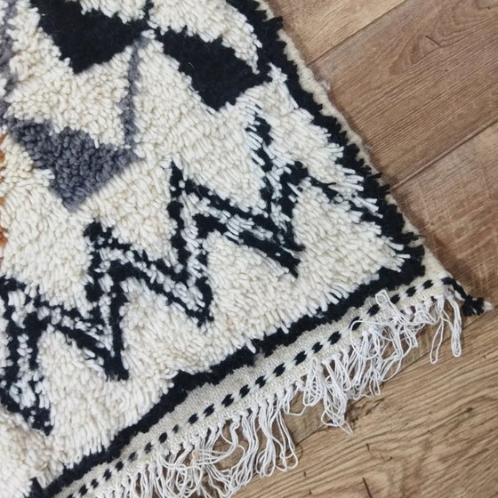 Image 1 of Azilal Wollteppich – Farben & Seele des Atlas, handgefertigt (240 × 150 cm)