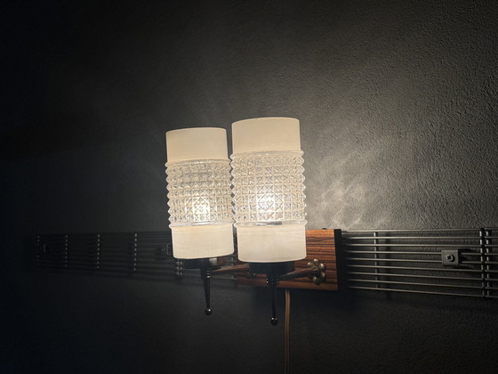 Image 1 of Lampada da parete vintage con tubi di vetro e piastra posteriore in legno