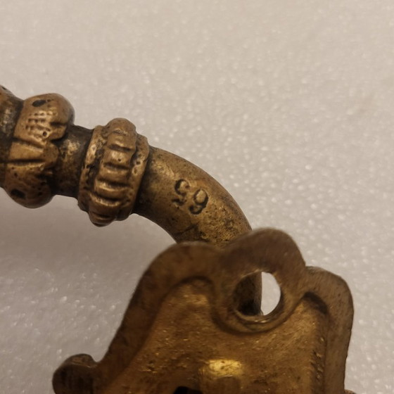 Image 1 of 2 poignées en bronze, Directoire, signé et numéroté 