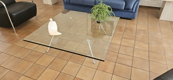 Image 1 of Table basse carrée en verre de la collection Maupertuus
