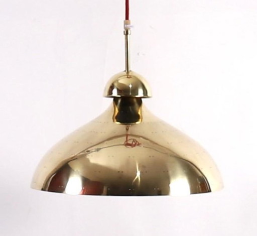 "ITSU" CEILING LIGHT, FINLAND, CIRCA 1950. Brass ceiling light, signed on the outer edge.