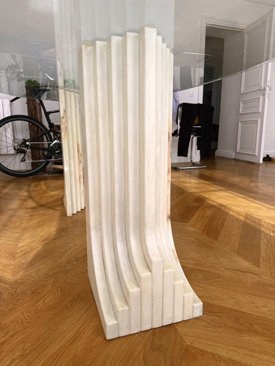 Image 1 of White marble dining table - in the style of Carlo Scarpa's Samo model (1970s, Italy)