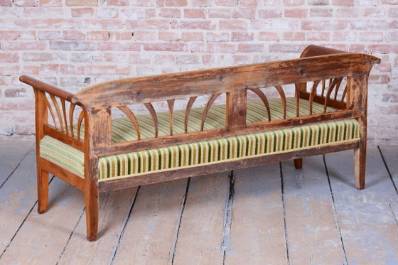 Divano Biedermeier restaurato, in legno di ciliegio e abete rosso, con finitura lucida, Austria, anni 1820. (photo 10 of 10)