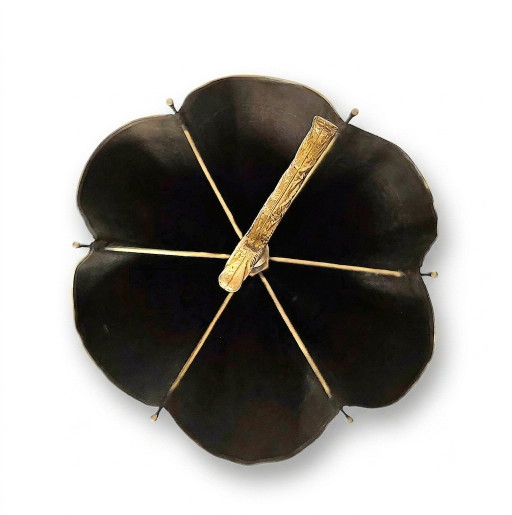 Soporte/base vintage de latón con forma de paraguas y detalles grabados. – paraplubak, Brass (photo 2 of 10)