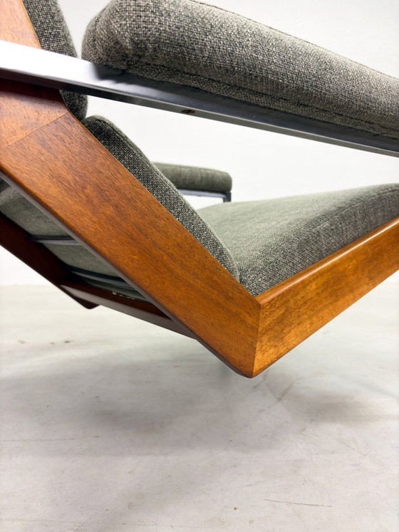 Image 1 of 'Lotus' Heren Fauteuil van Rob Parry voor Gelderland