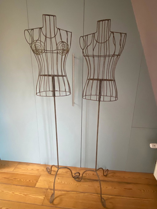 2 x mannequins d'époque