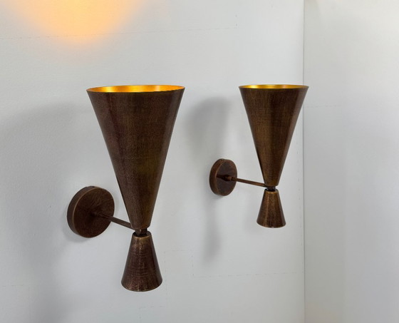 Image 1 of Paire d'appliques vintage métal patiné cuivré, France, 1980