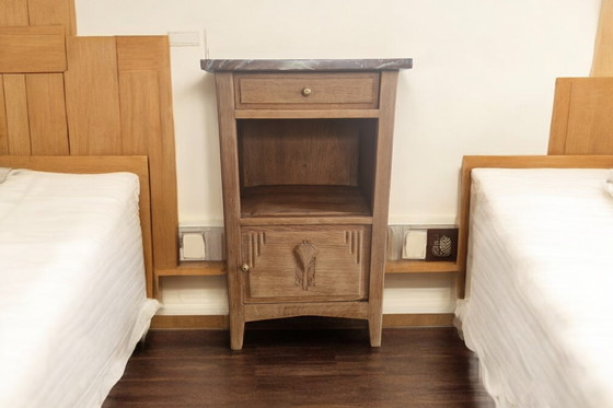 Image 1 of Meuble d’appoint style Art déco- Chêne sculpté- Années 1930