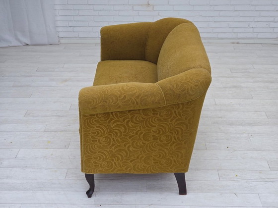 Image 1 of Divano danese a due posti degli anni '50, rivestimento originale in lana verde per mobili.