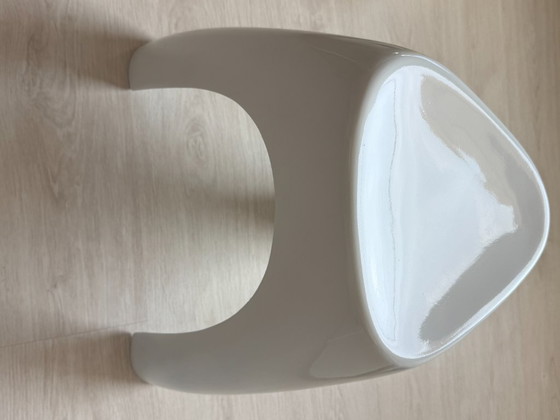 Sori Yanagi Elephant Stool Blanc, Puig Espagne, Fibre de Verre Originale des Années 1960 – Tabourets (photo 3 of 5)
