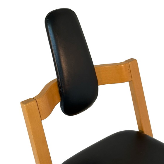 Image 1 of Peter Opsvik - Stokke - Pendulum - Sedia a dondolo ergonomica - Rivestimento in pelle nera e struttura in legno