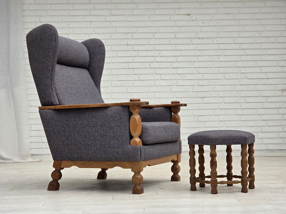 Image 1 of 1970er Hochlehner dänischer Sessel mit Fußhocker, Möbel Wollstoff, Eichenholz massiv