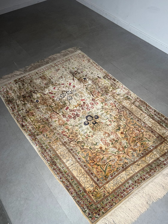 Tapis en Soie à Motif Floral, 180 × 100 cm (photo 2 sur 4)