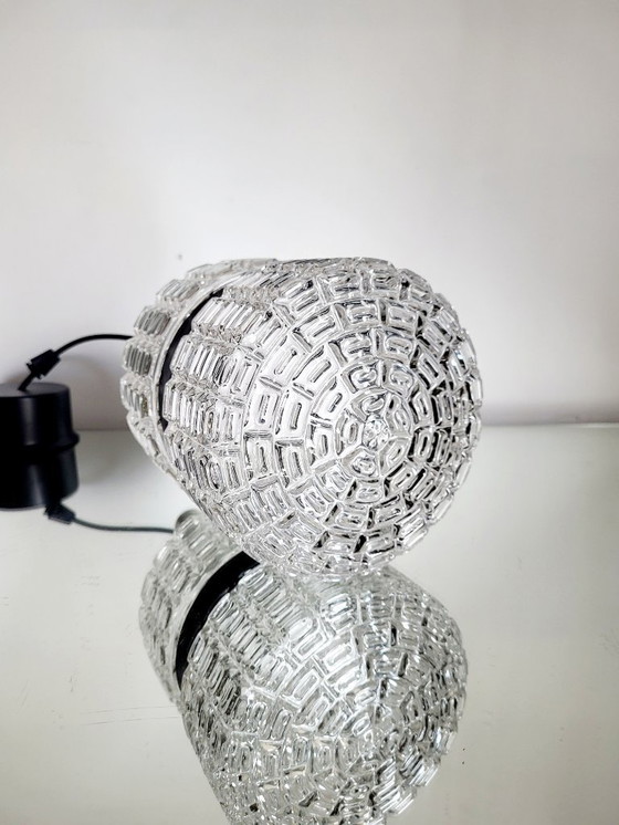 Image 1 of Lampada a sospensione vintage, finitura cromata e paralume in vetro, anni '60