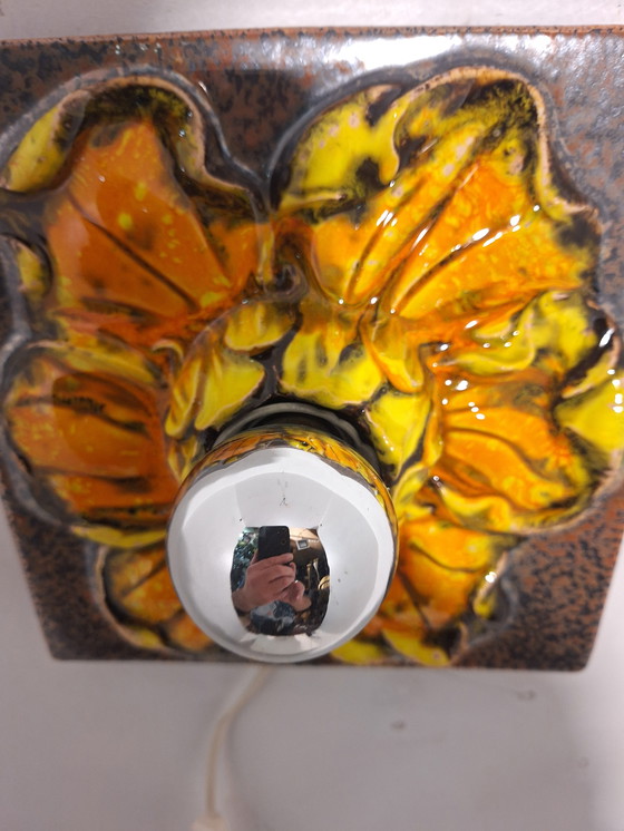 Image 1 of Keramiek bloemen muurlamp 1960