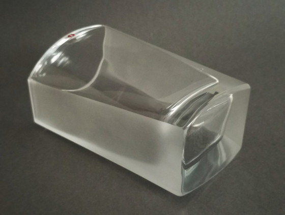 Image 1 of Taru Syrjänen « Purje » vase moderniste en cristal gravé à l’acide Littala Finlande 1988