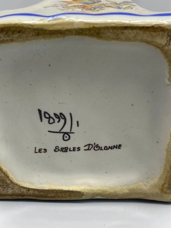 Grote faience cornetvaas, Rouen-decoratie, wapen van Les Sables-d'Olonne – Decoratieve objecten (photo 7 of 7)