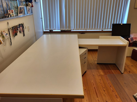 Image 1 of Steel desk in L-shape from Tecno Milano