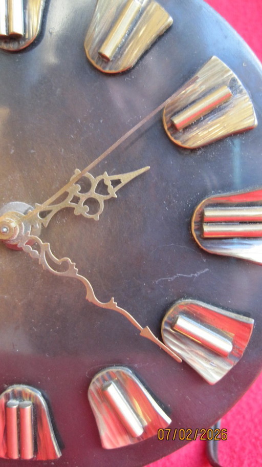 Orologio elettrico AWU di Aad Uithol.