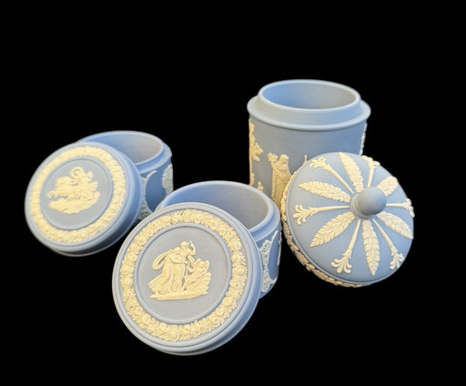 3 boîtes couvertes porcelaine Wedgwood 