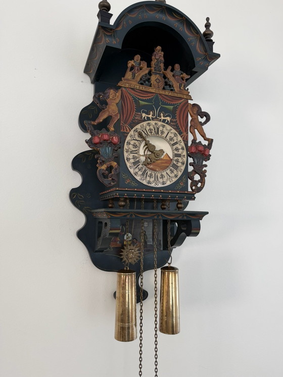 Hindelooper Wanduhr grün bemalt – Franz Hermle & Söhne, Uhren, Metall, Holz (photo 4 of 15)