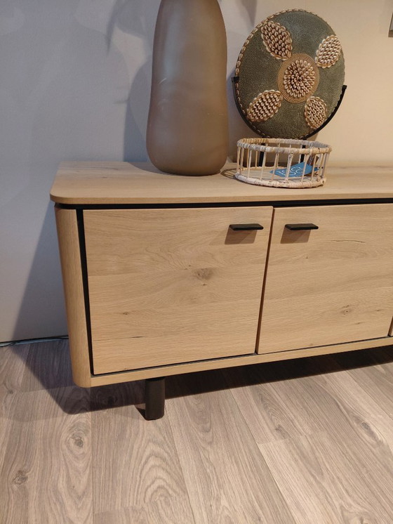 Image 1 of Mesa baja Livada de Henders & Hazel