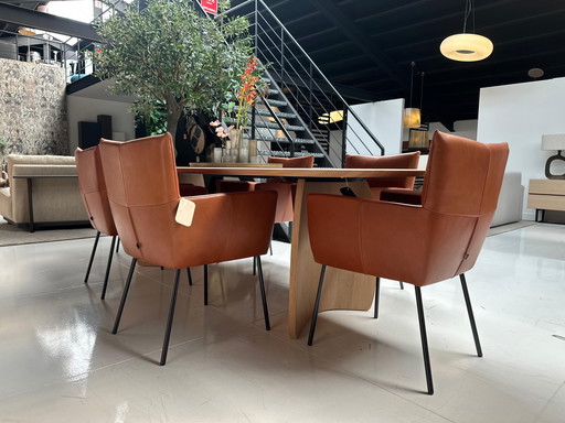 SHOWROOM Mokra Stoelen Design on Stock – Leder Cera
