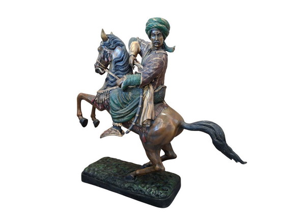 Image 1 of Sculpture en bronze : Chevalier oriental à cheval