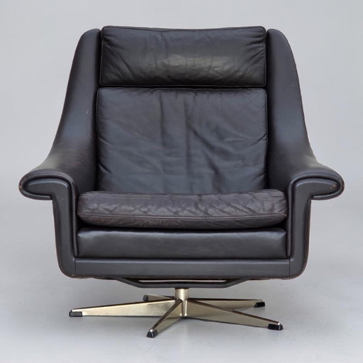 1960s Danish Highback Swivel Armchair by Aage Christensen, Furniture Leather