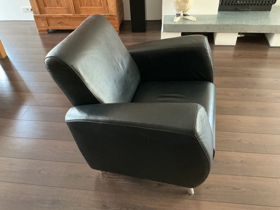 Image 1 of Poltrona in pelle nera