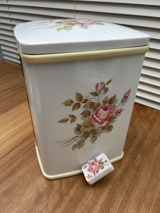 Image 1 of GILAC bathroom set