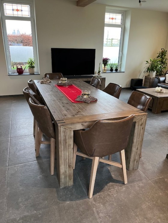 Image 1 of Tavolo robusto da 2,5 m con 8 sedie, TV e tavolino