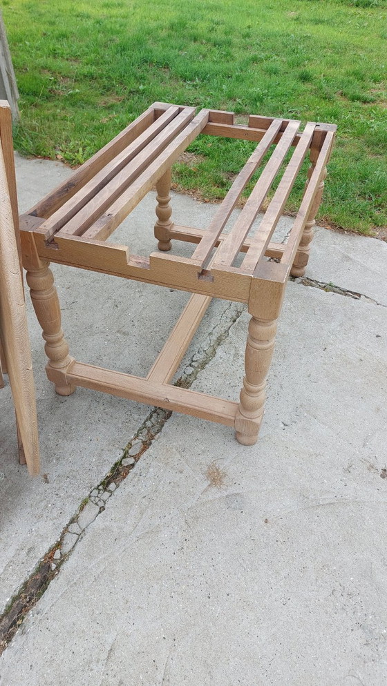 Image 1 of Large oval table in solid oak
