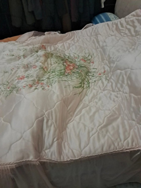 Image 1 of Copriletto in raso vintage