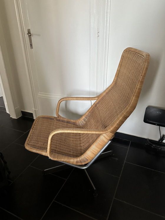 Image 1 of Sedia girevole Dirk Van Sliedregt in rattan