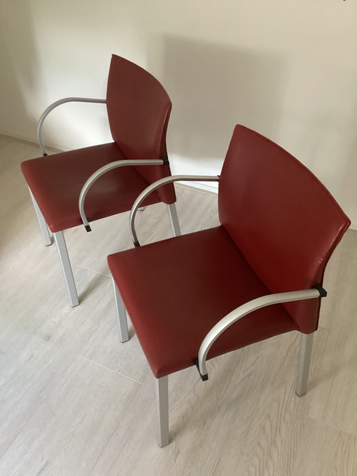2 Leolux Dining Chairs