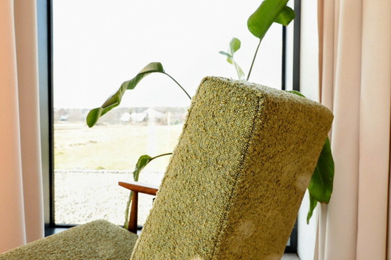 Image 1 of Mid-century moderne fauteuil in olijfgroene bouclé-stof, design van H.Lis