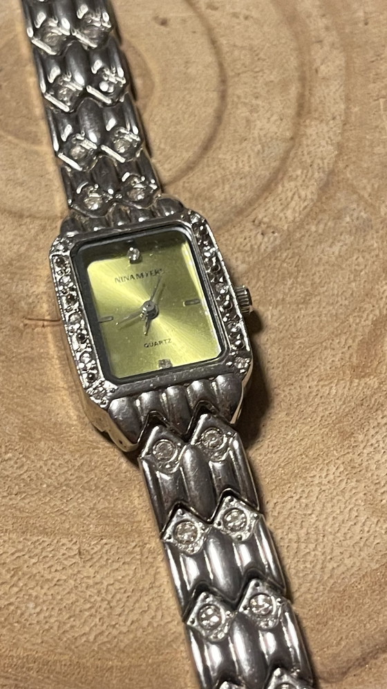 Image 1 of Nina Myers dames horloge. 