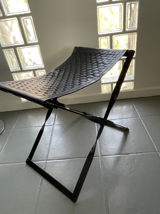 Image 1 of Tabouret haut pliant / taburette en métal et cuir tressé