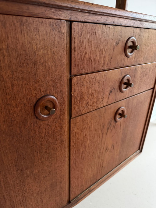 Modulaire wandunit van William Watting voor Fristho – wandkast, Wood (photo 2 of 11)
