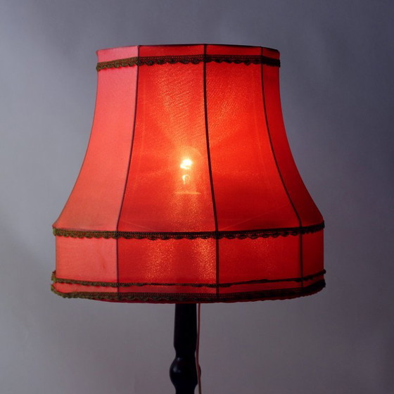 Image 1 of Lampada da terra d'epoca a stelo con paralume originale in tessuto rosa, Cecoslovacchia, anni '60