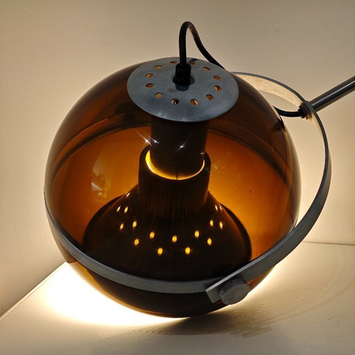 Lampada da parete Dijkstra in stile vintage futuristico.