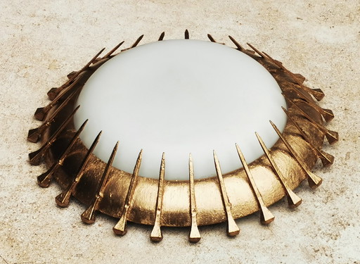 Brutalist Sunburst Nail Lamp