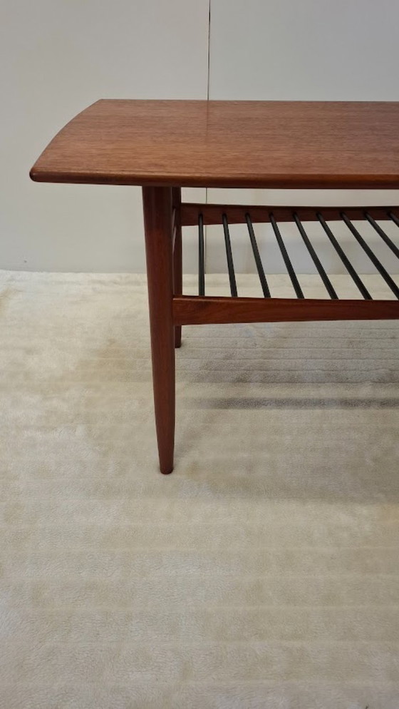 Image 1 of Table basse en teck design danois