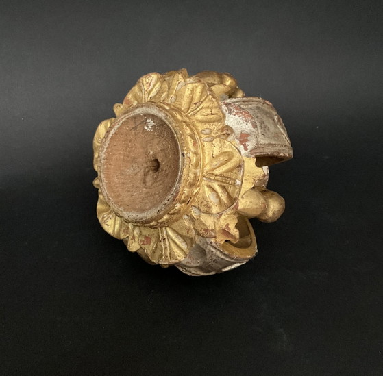 Corona Religiosa Barocca Iberica del XVIII Secolo in Legno Dorato e Argentato – Sculture, Wood (photo 6 of 6)